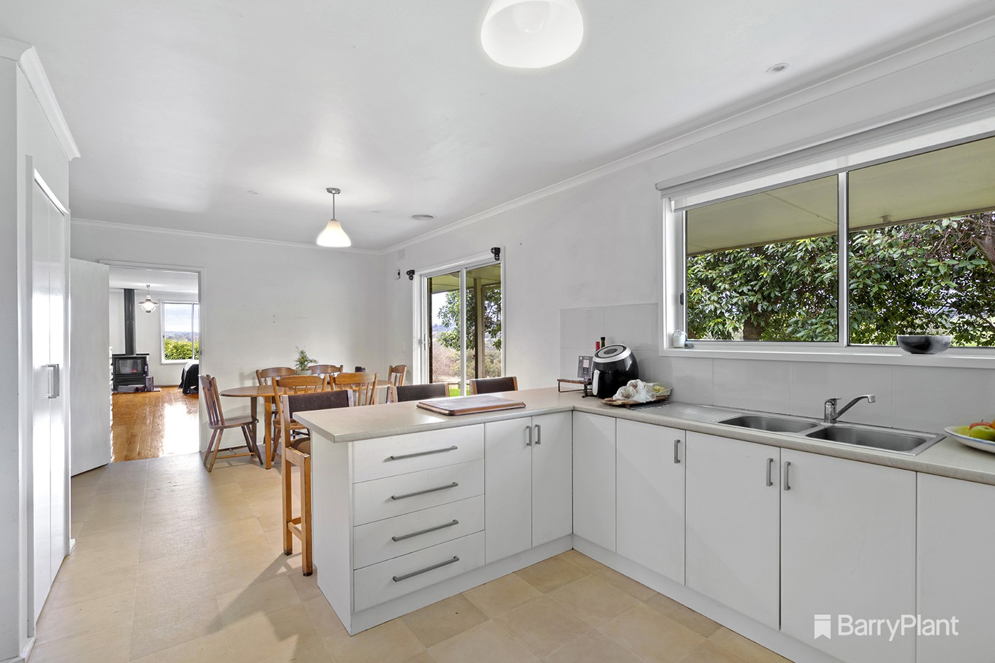 10 Douthie Road, Seville, VIC 3139, Seville - Thumbnail 8