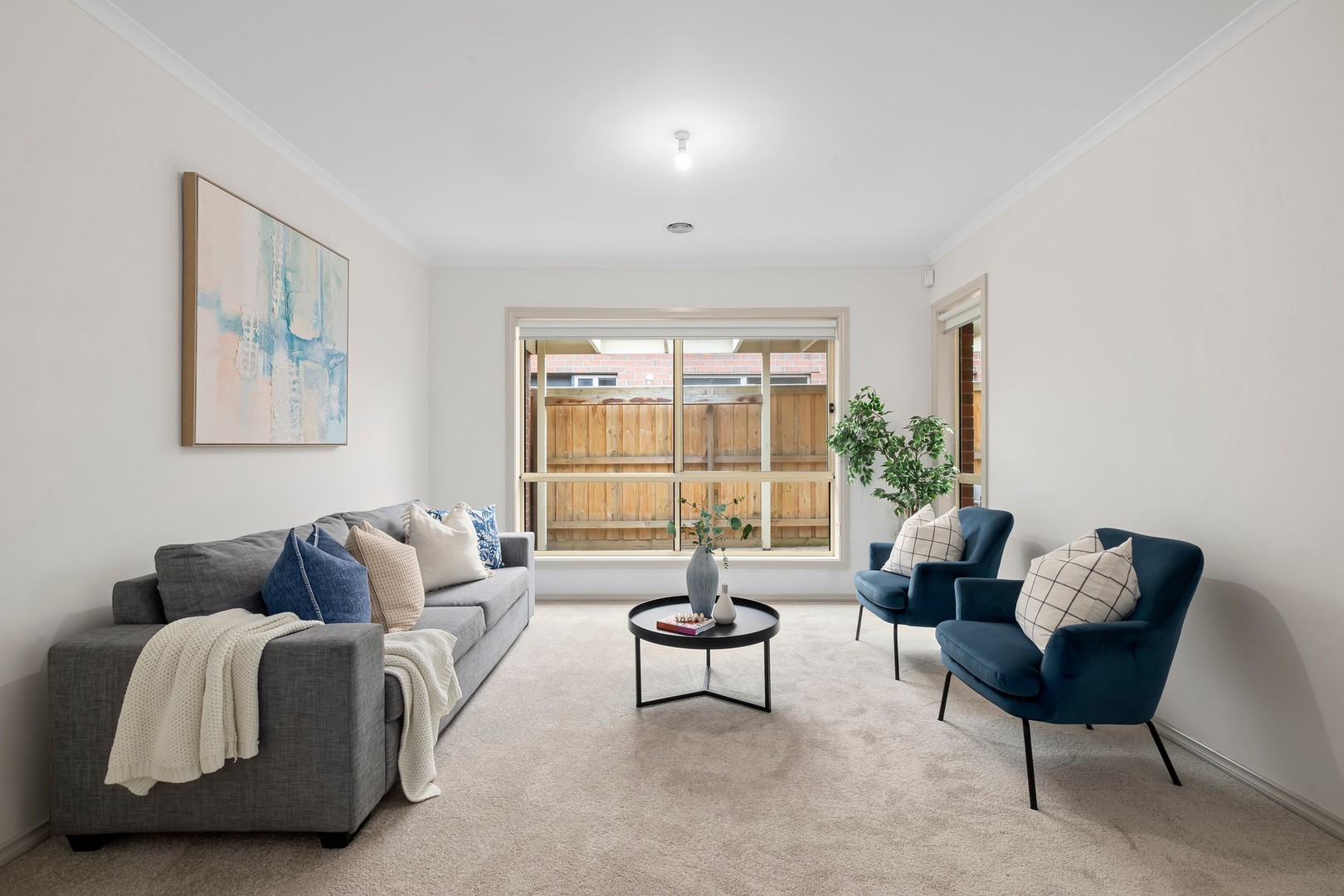 10 Dove Terrace, South Morang, VIC 3752, South Morang - Thumbnail 2
