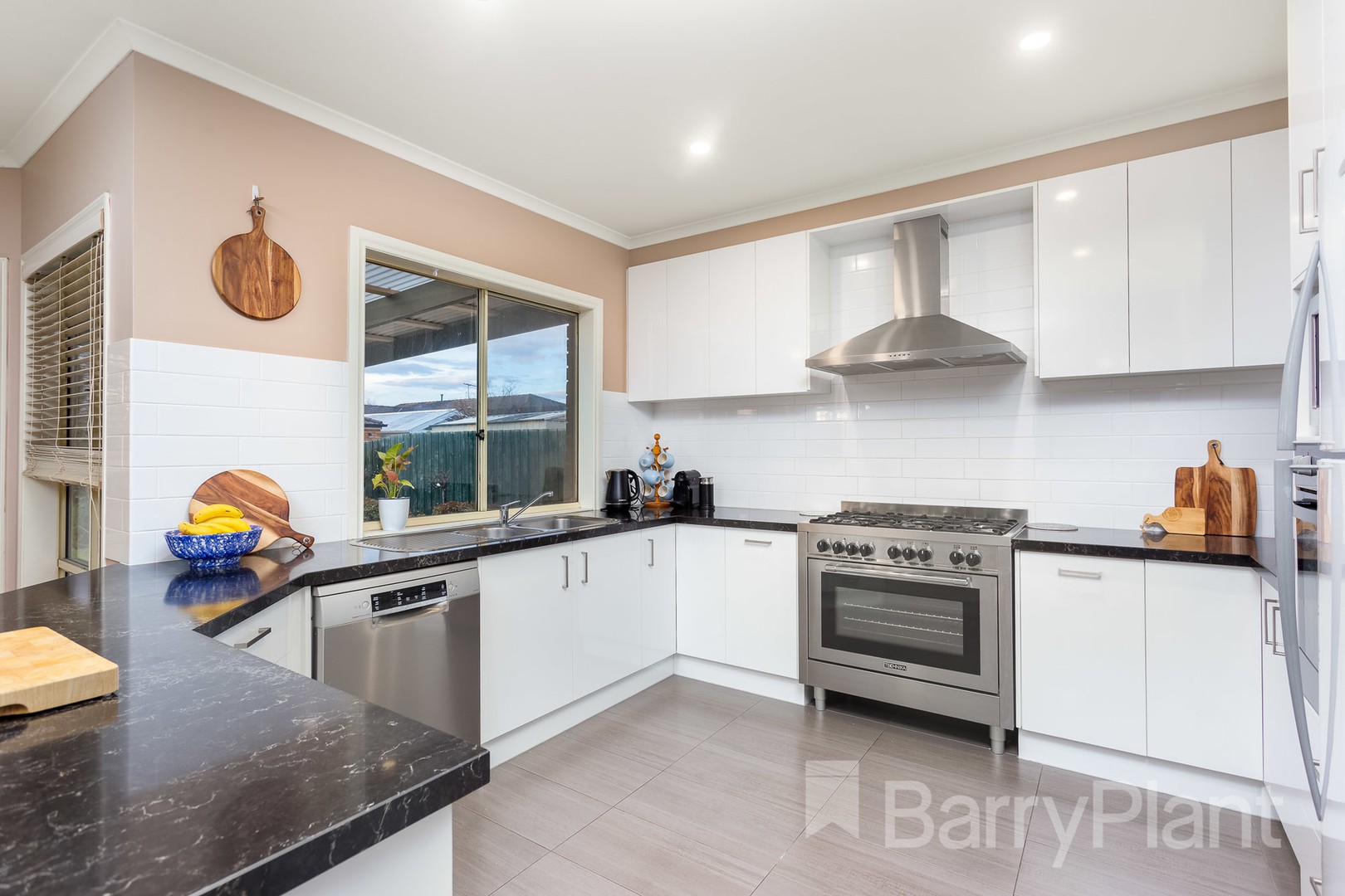 10 Dunfermline Way, Point Cook, VIC 3030, Point Cook - Thumbnail 4