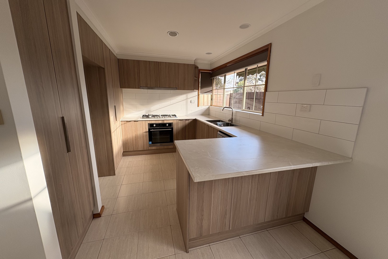 10 Eagle Terrace, Taylors Lakes, VIC 3038, Taylors Lakes - Thumbnail 3
