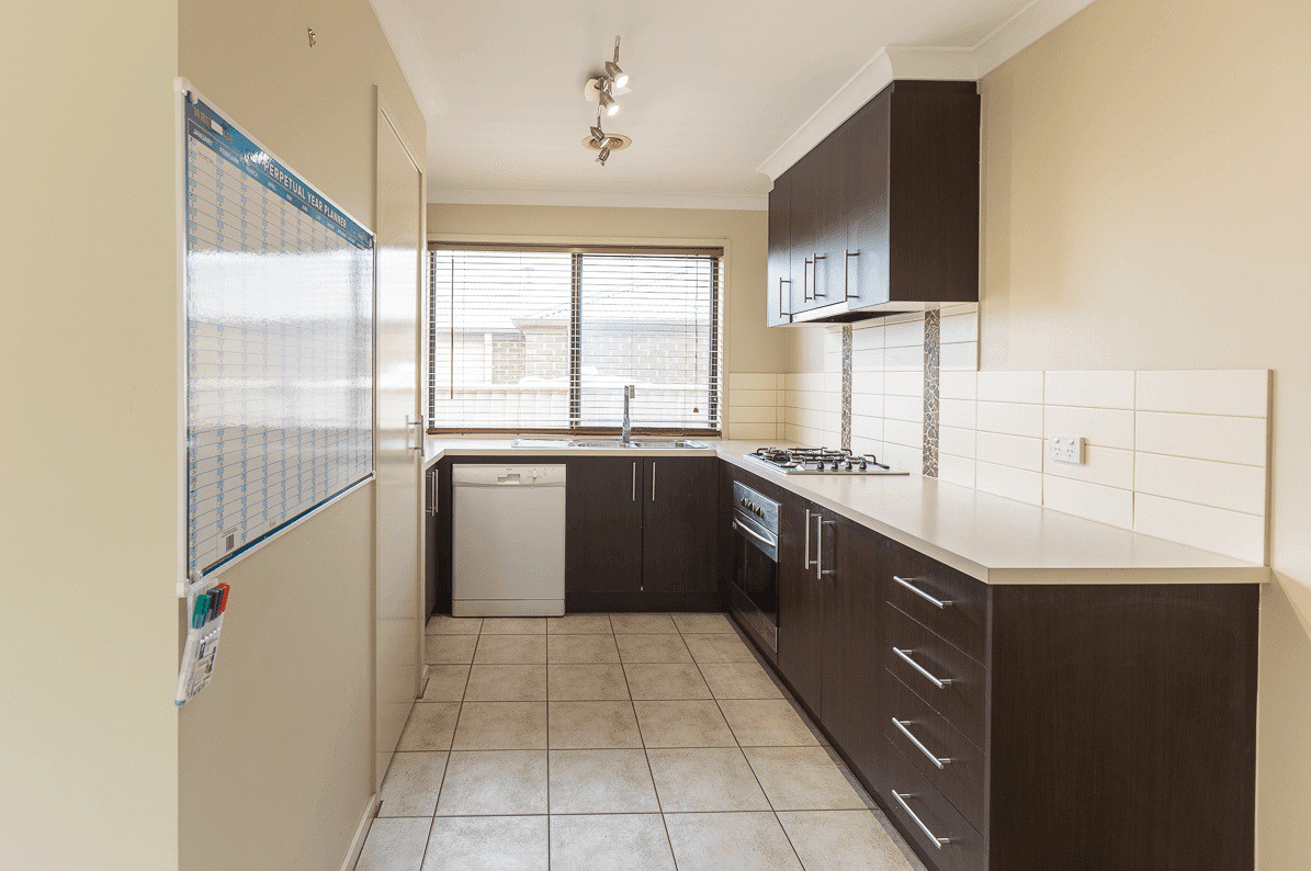 10 Eastview Ct, Sebastopol, VIC 3356, Sebastopol - Thumbnail 5