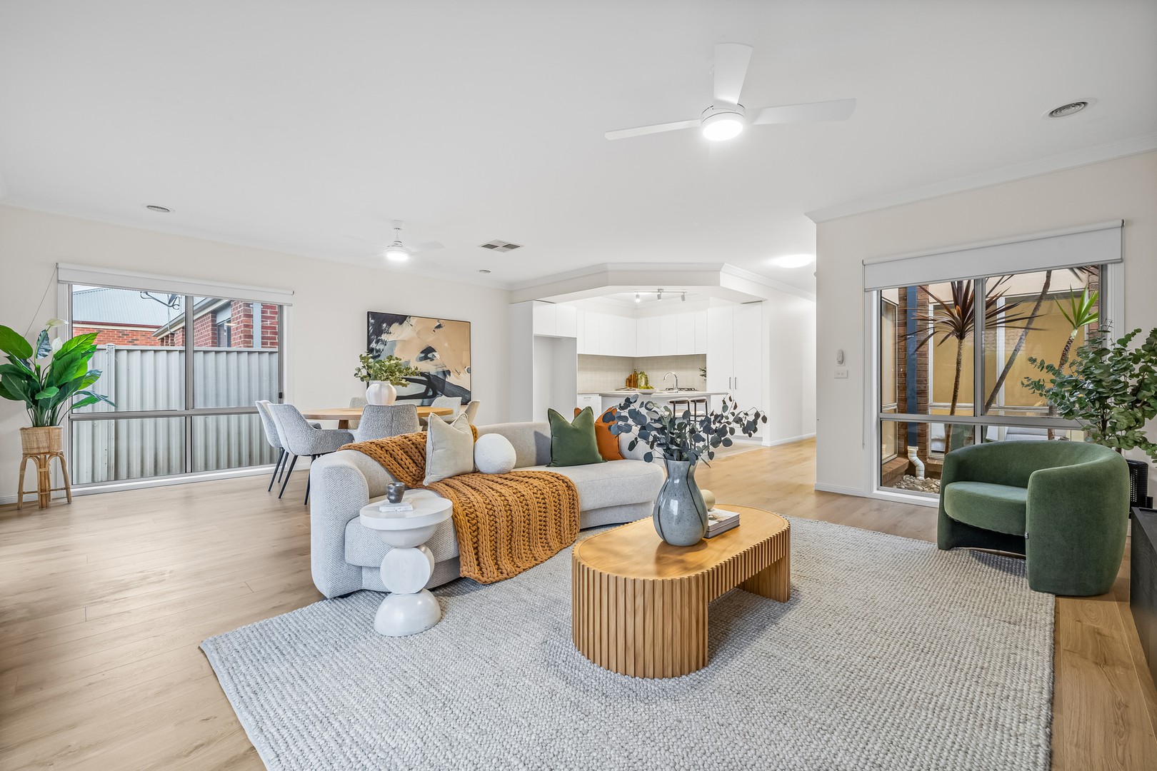 10 Edgbaston Parade, Caroline Springs, VIC 3023, Caroline Springs - Thumbnail 5