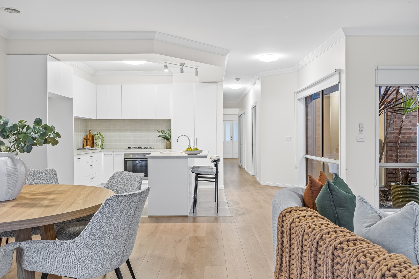 10 Edgbaston Parade, Caroline Springs, VIC 3023, Caroline Springs - Thumbnail 6