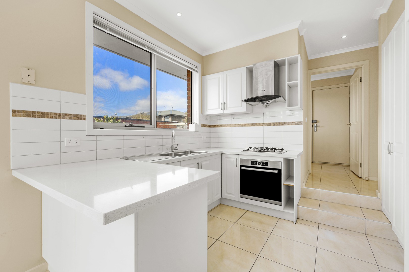 10 Edward Street, Bundoora, VIC 3083 - Thumbnail 1 - 10/09/2021