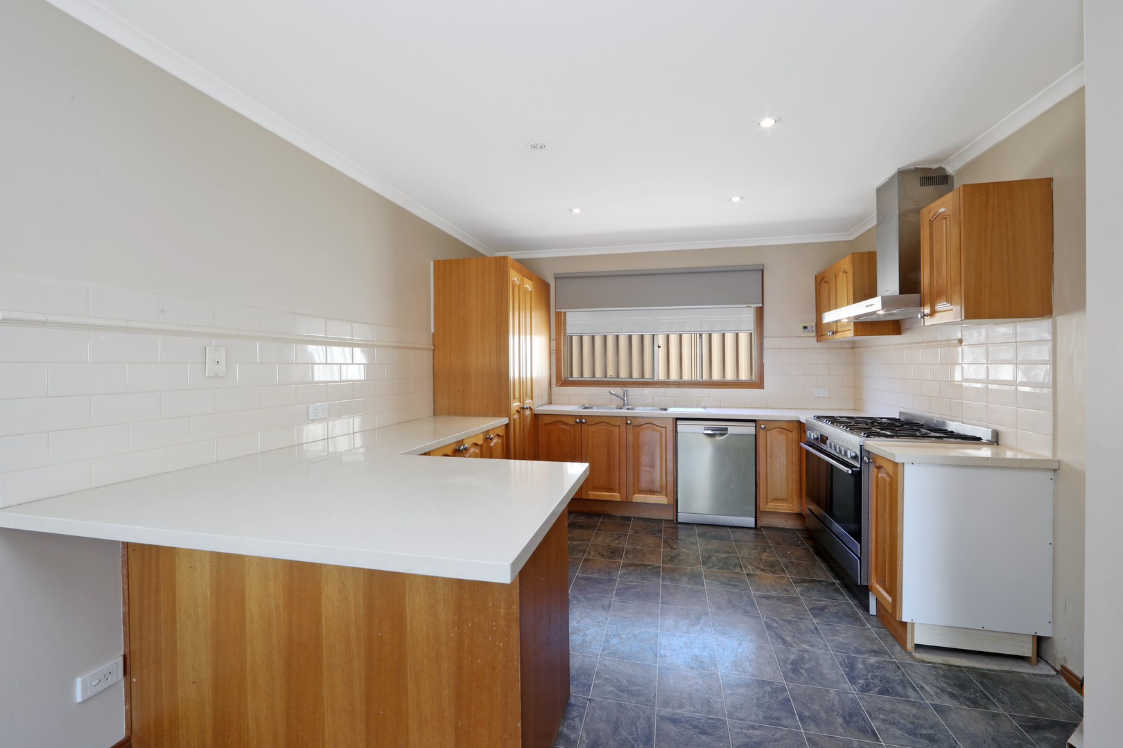 10 Elaine Place, Rowville, VIC 3178, Rowville - Thumbnail 5