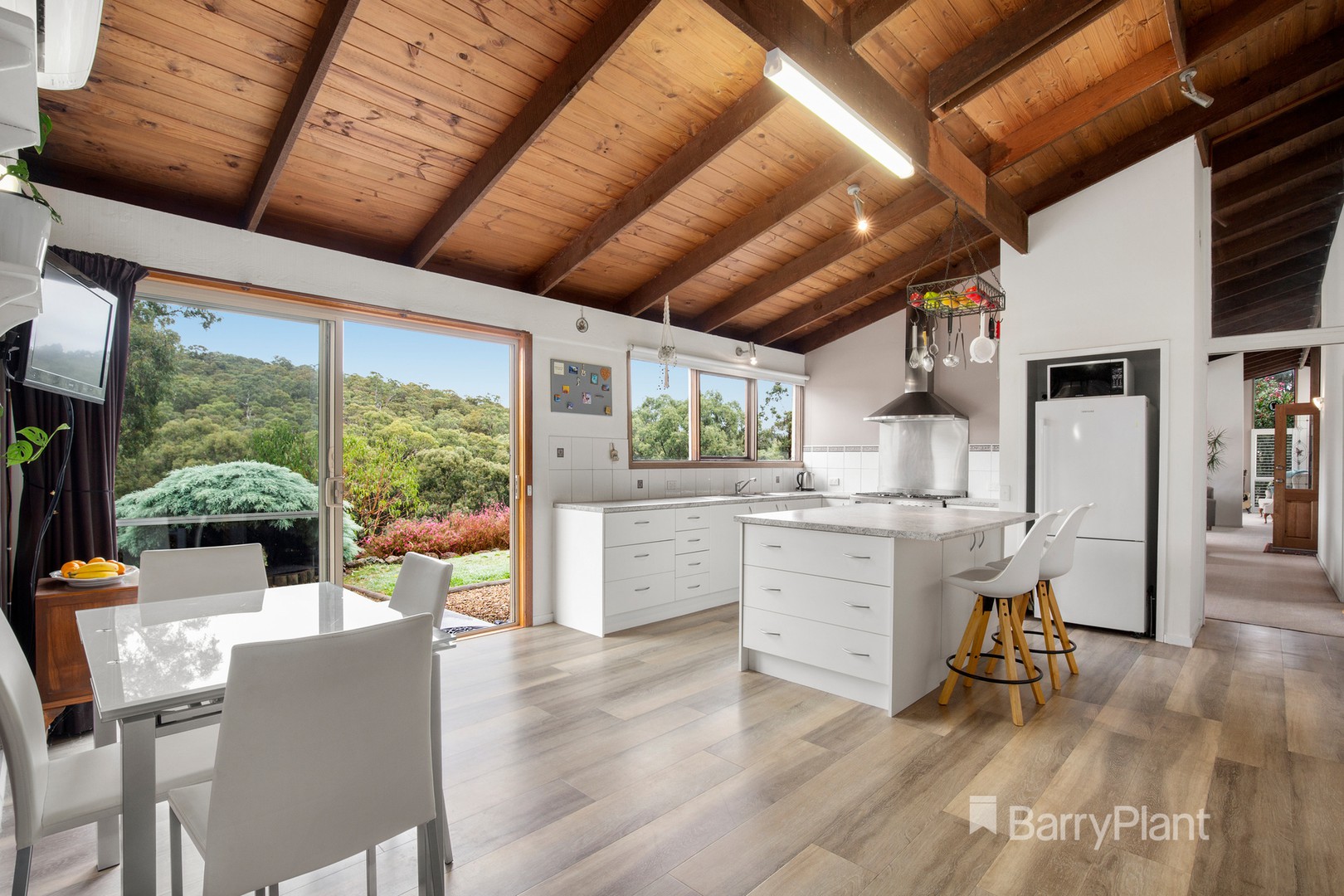 10 Ellis Lane, Diamond Creek, VIC 3089, Diamond Creek - Thumbnail 2
