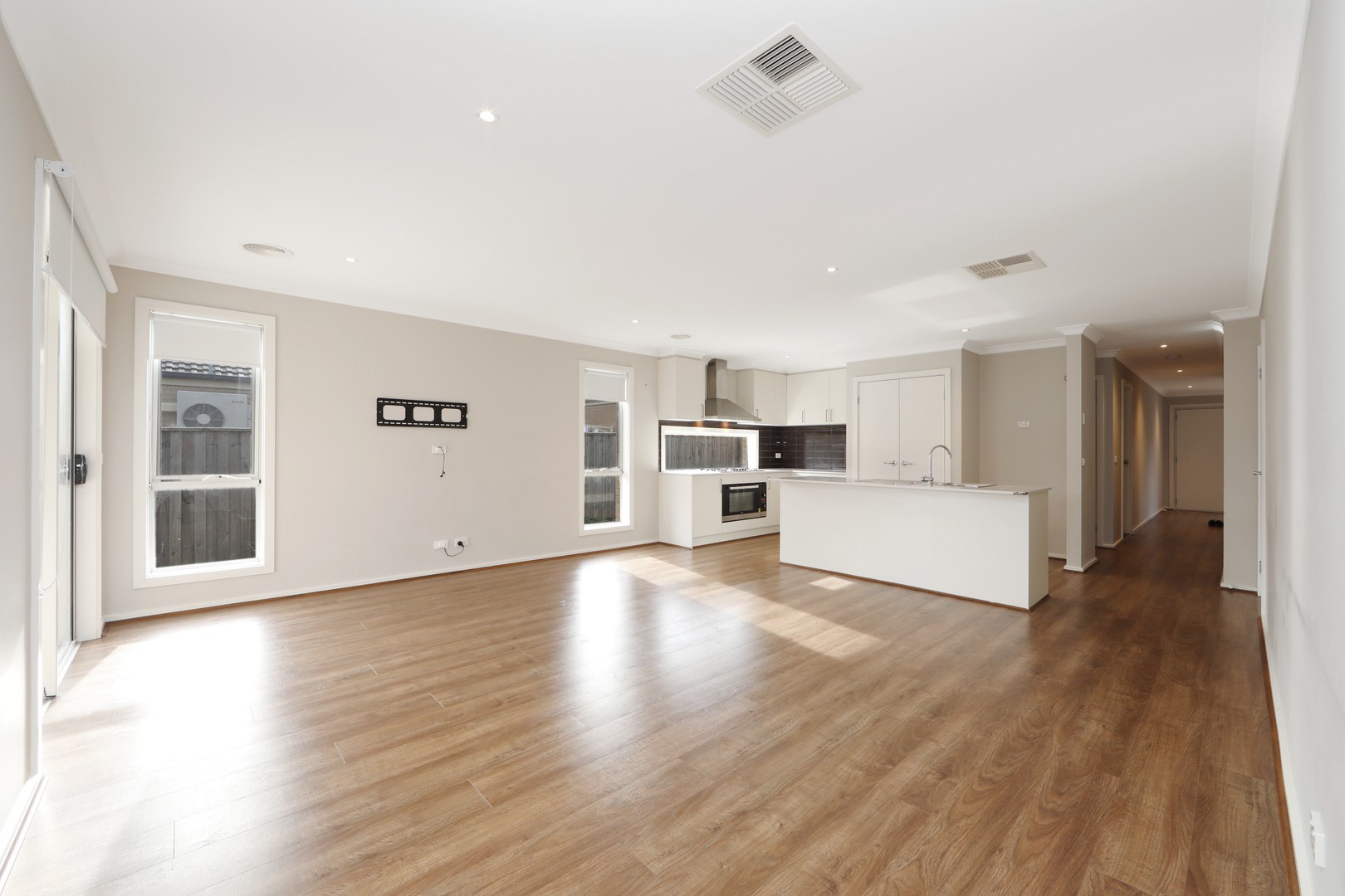 10 Elysian Place, Cranbourne West, VIC 3977, Cranbourne West - Thumbnail 6