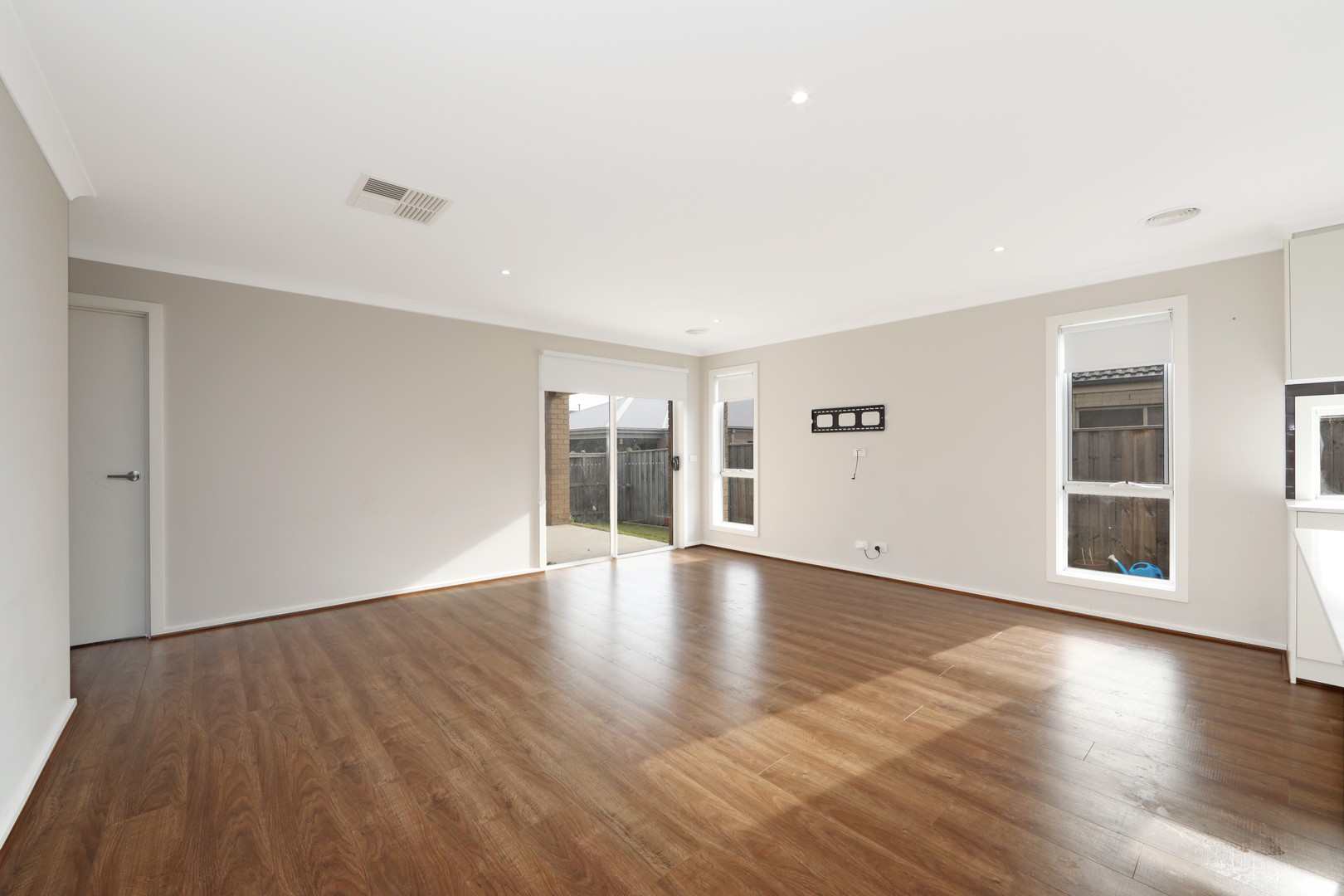 10 Elysian Place, Cranbourne West, VIC 3977, Cranbourne West - Thumbnail 7