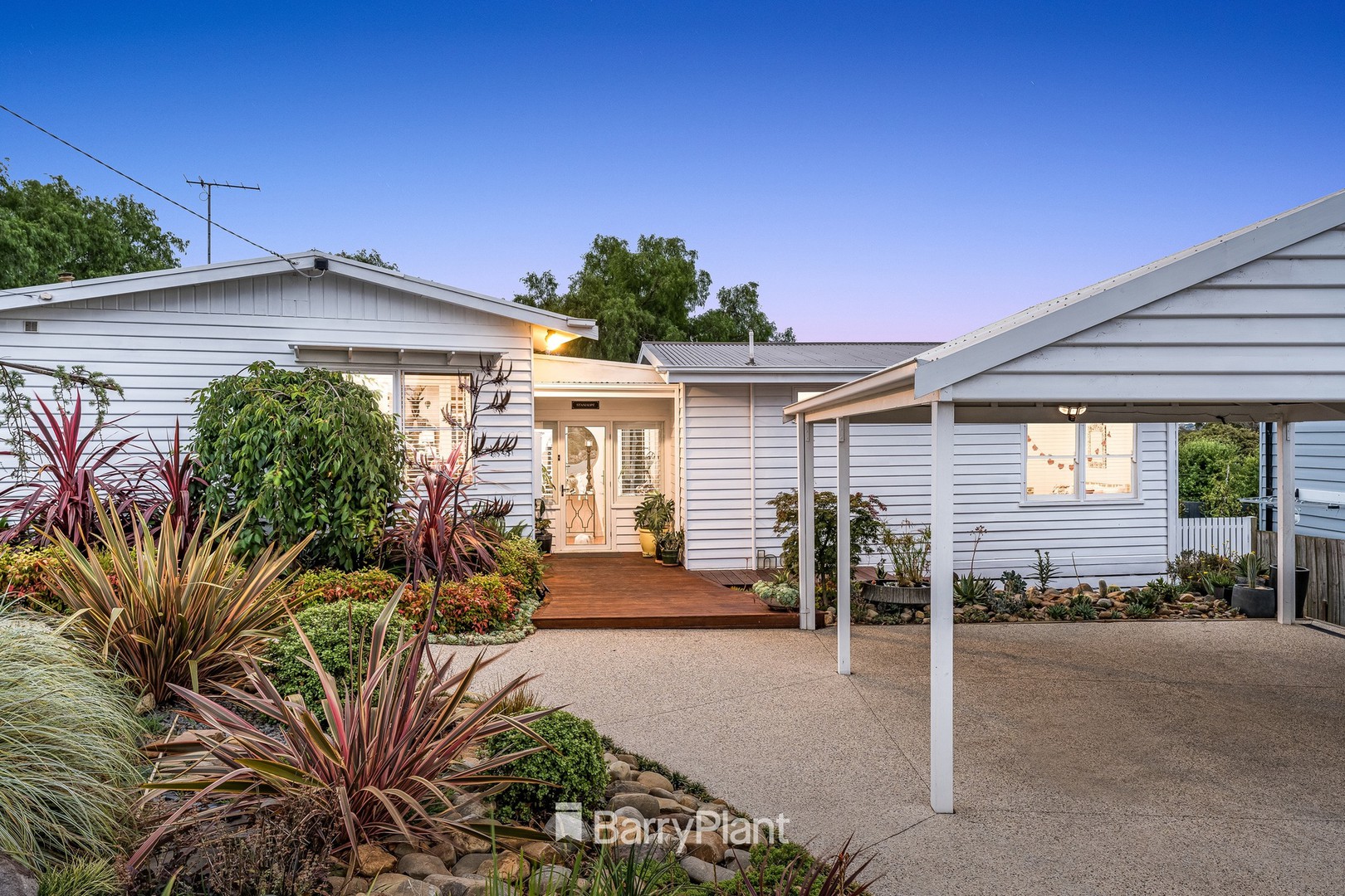 10 Emerald CourtBelmont, VIC 3216, Belmont - Thumbnail 2
