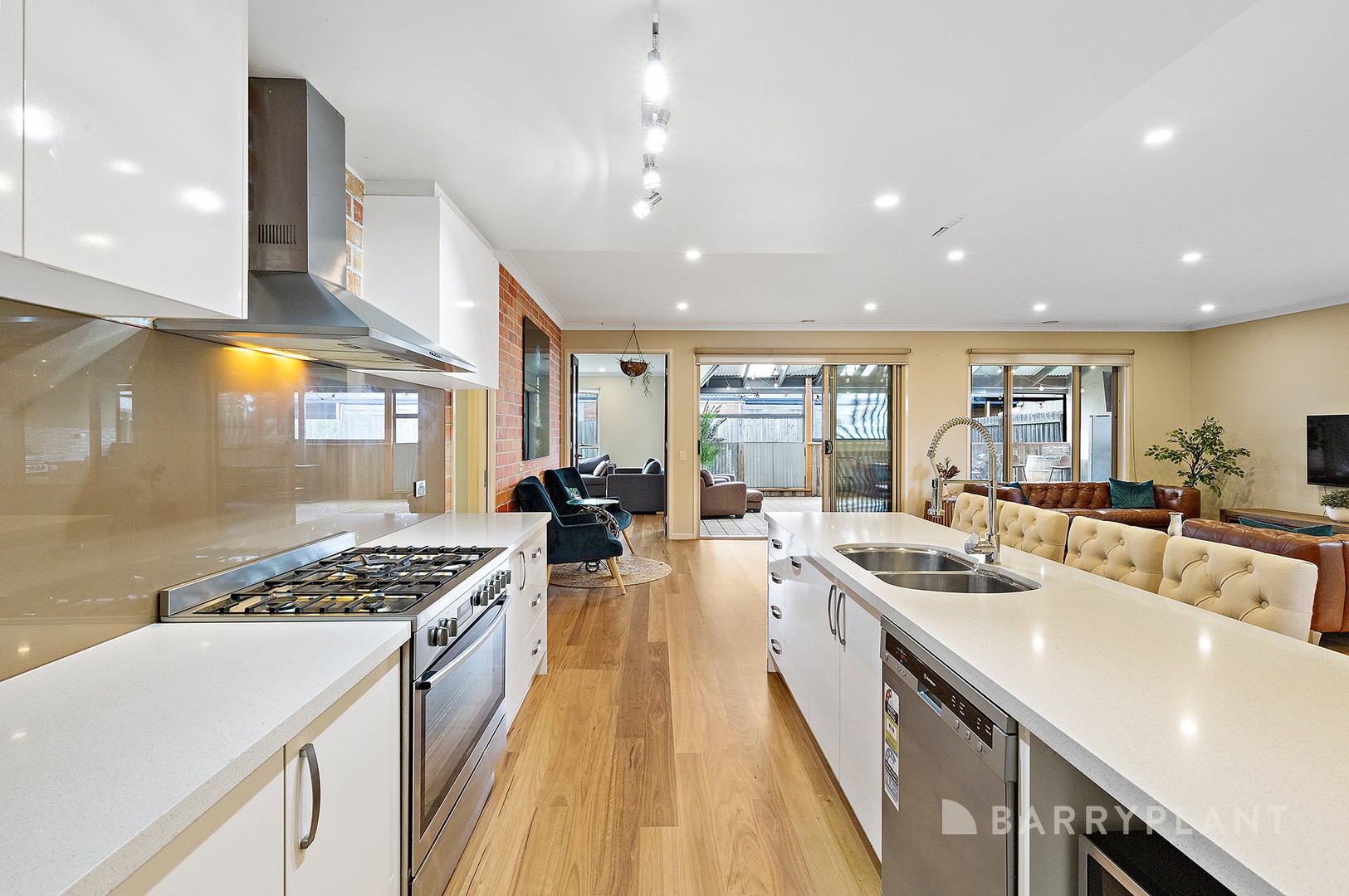 10 Emerald Crescent, Koo Wee Rup, VIC 3981, Koo Wee Rup - Thumbnail 4