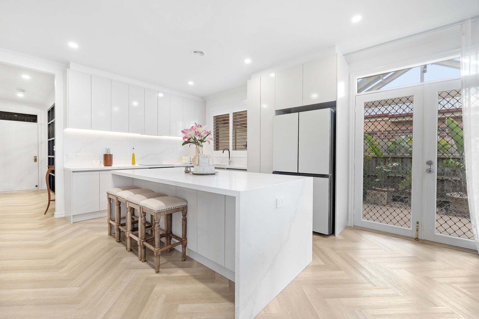 10 Emily Crescent, Point Cook, VIC 3030, Point Cook - Thumbnail 5