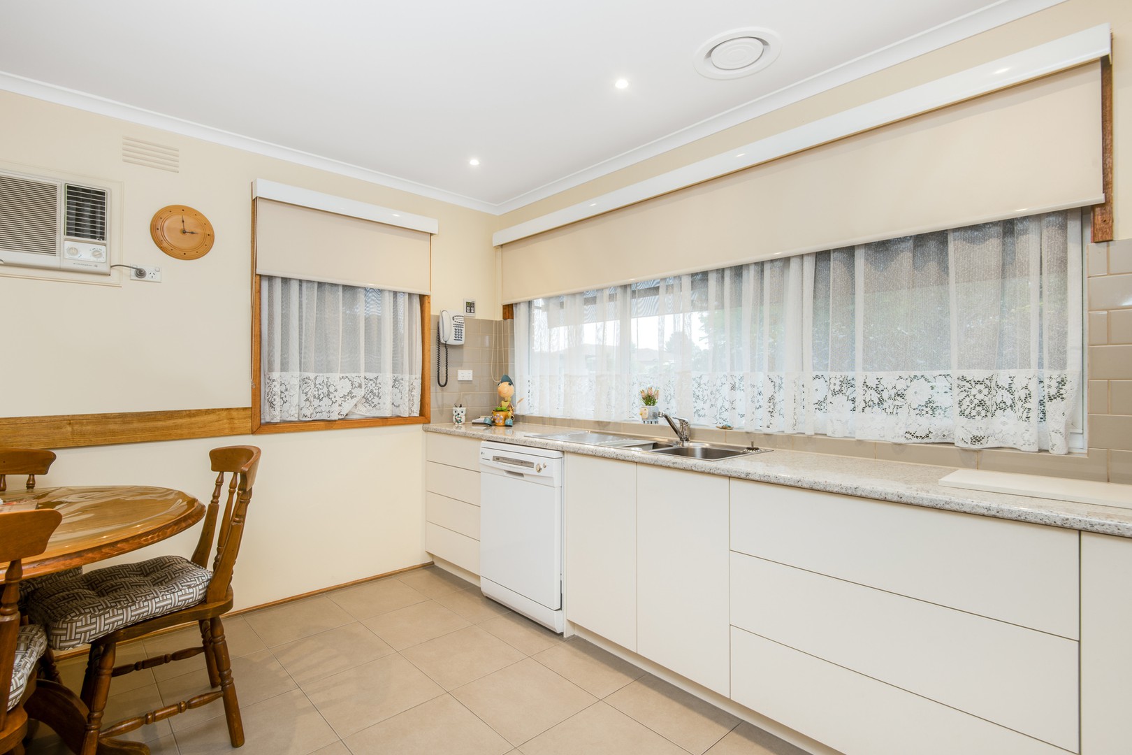 10 Erica Avenue, Corio, VIC 3214, Corio - Thumbnail 3