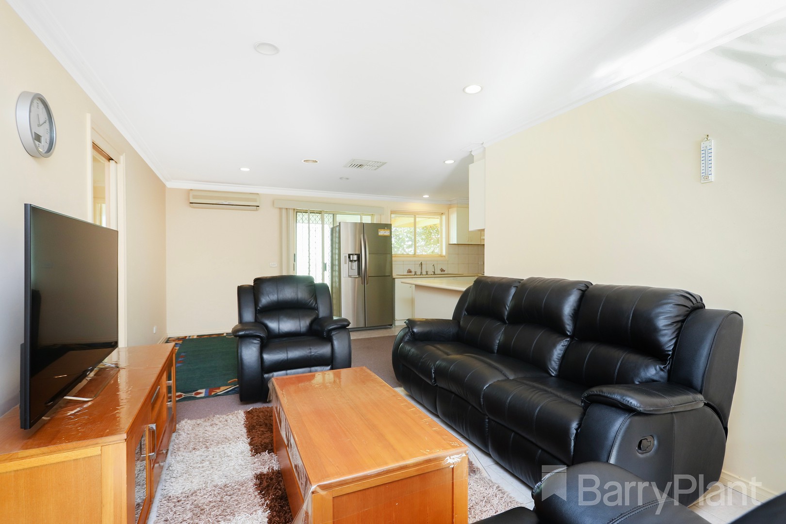 10 Erinbank Crescent, Westmeadows, VIC 3049, Westmeadows - Thumbnail 4