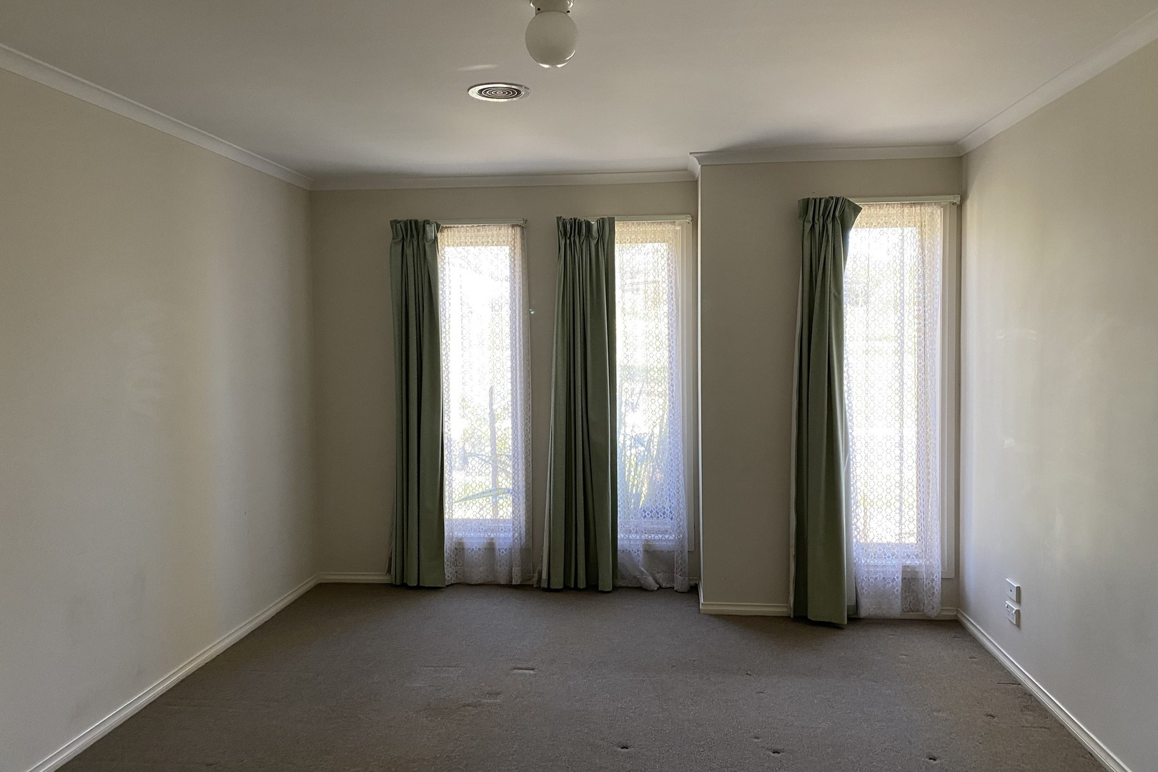 10 Essence Lane, Point Cook, VIC 3030, Point Cook - Thumbnail 4