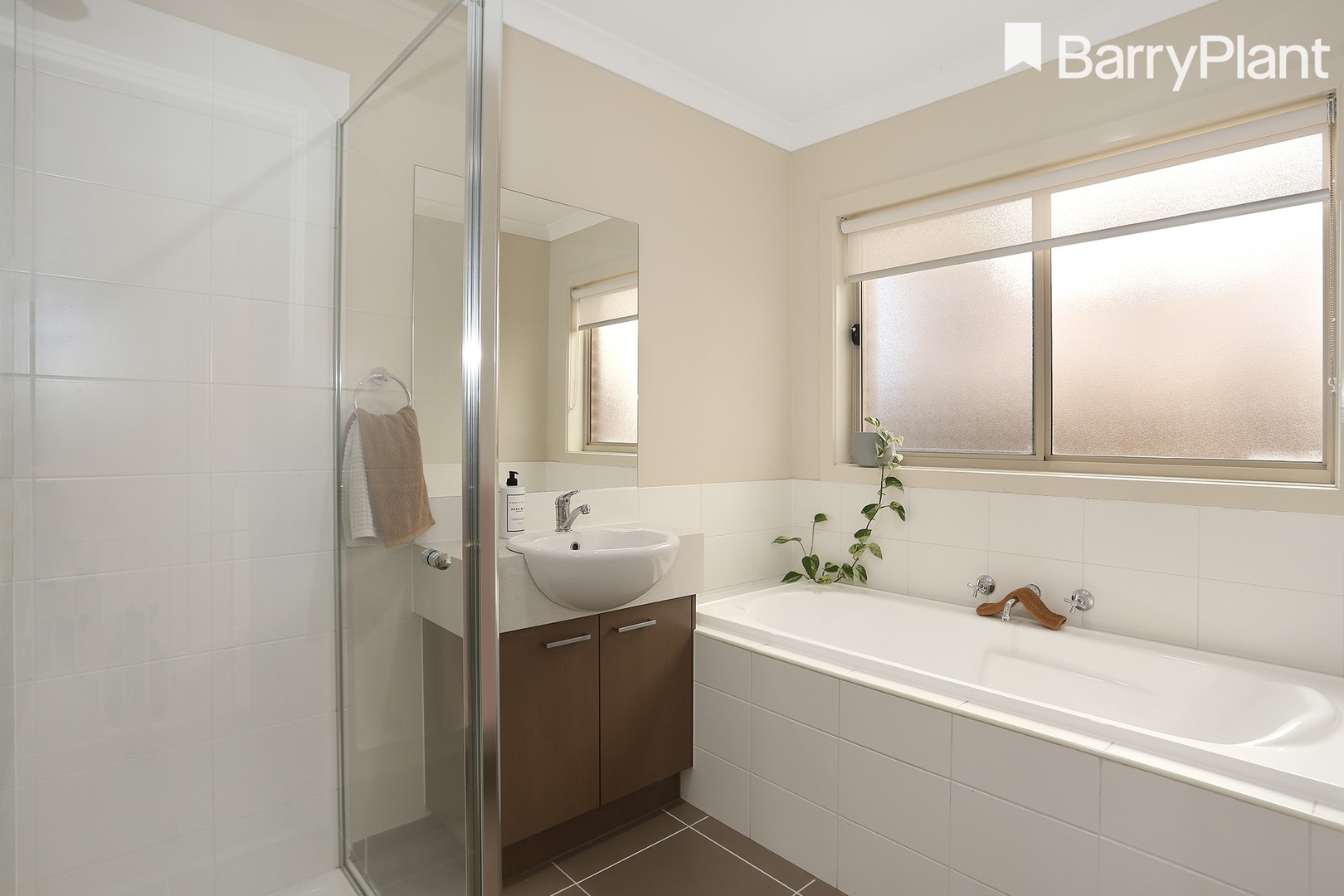 10 Ethan Road, Point Cook, VIC 3030, Point Cook - Thumbnail 4