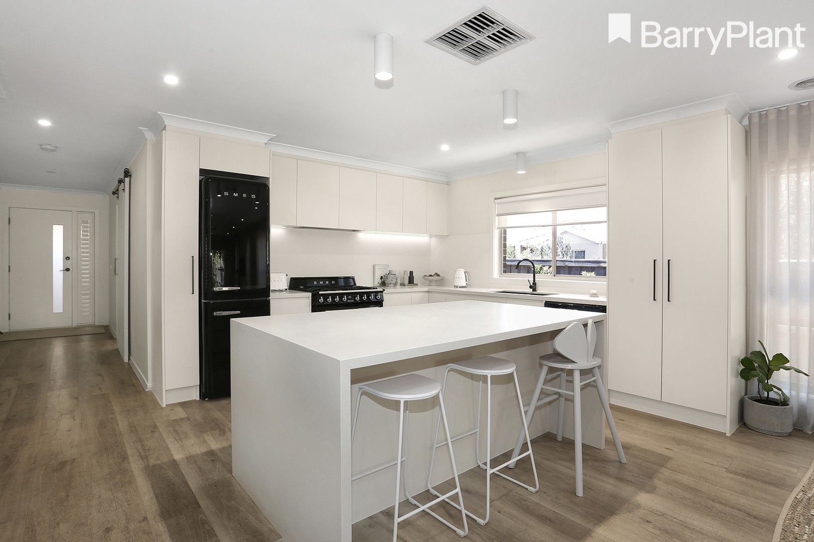 10 Ethan Road, Point Cook, VIC 3030, Point Cook - Thumbnail 6