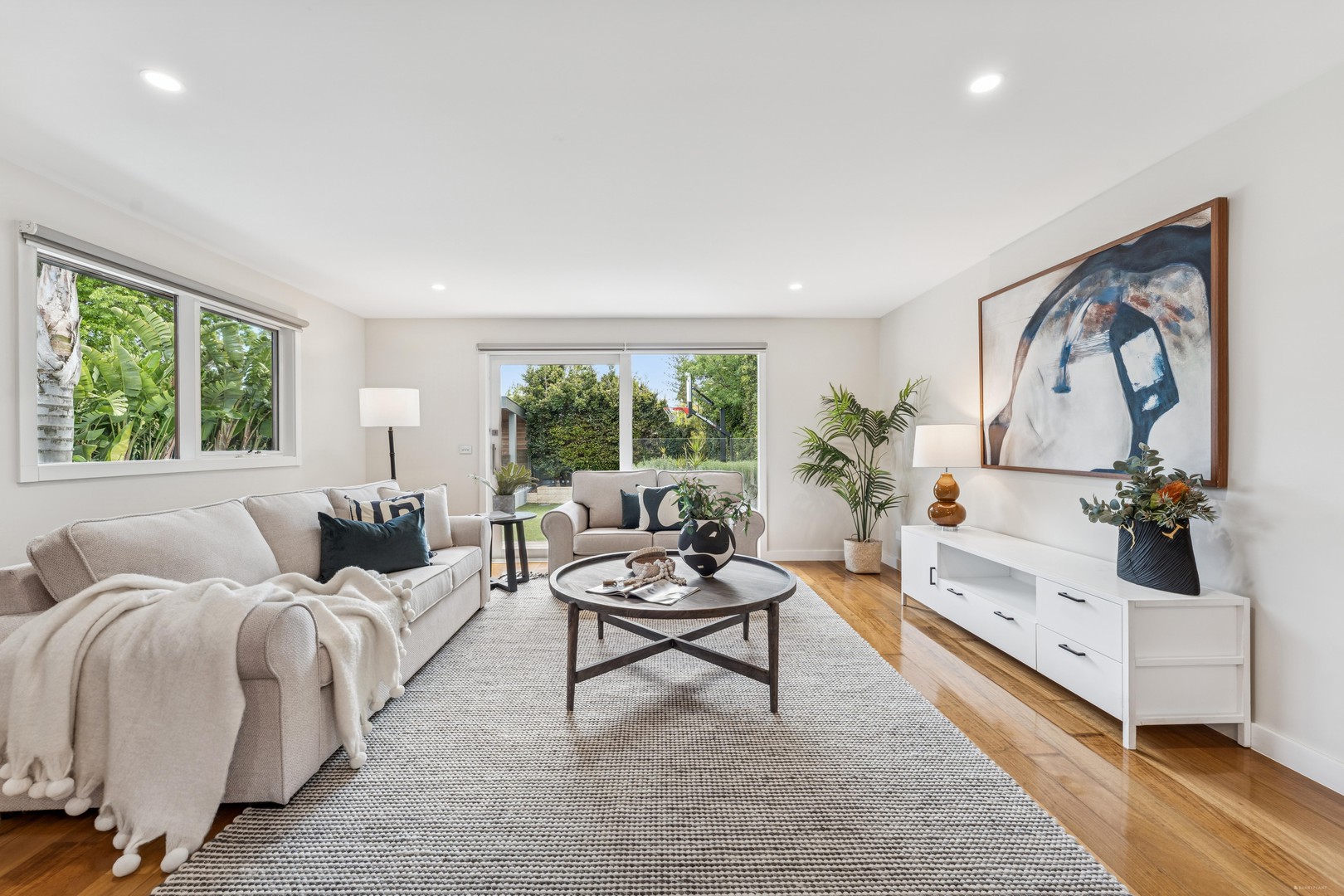 10 Evandale Avenue, Nunawading, VIC 3131 - Thumbnail 1 - 31/10/2025