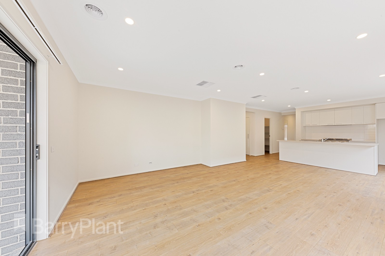 10 Evergild Street, Aintree, VIC 3336, Aintree - Thumbnail 7