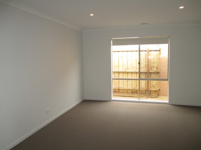 10 Exhibition Street, Point Cook, VIC 3030, Point Cook - Thumbnail 4