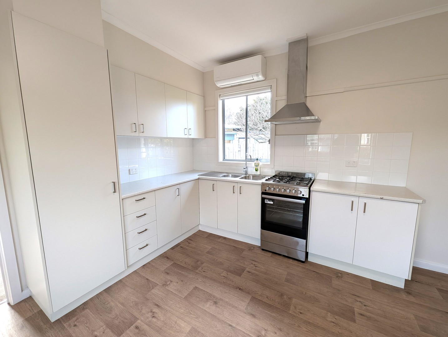 10 Falcon Street, Norlane, VIC 3214 - Thumbnail 1 - 07/08/2025