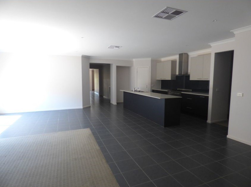 10 Festival Drive, Point Cook, VIC 3030, Point Cook - Thumbnail 3