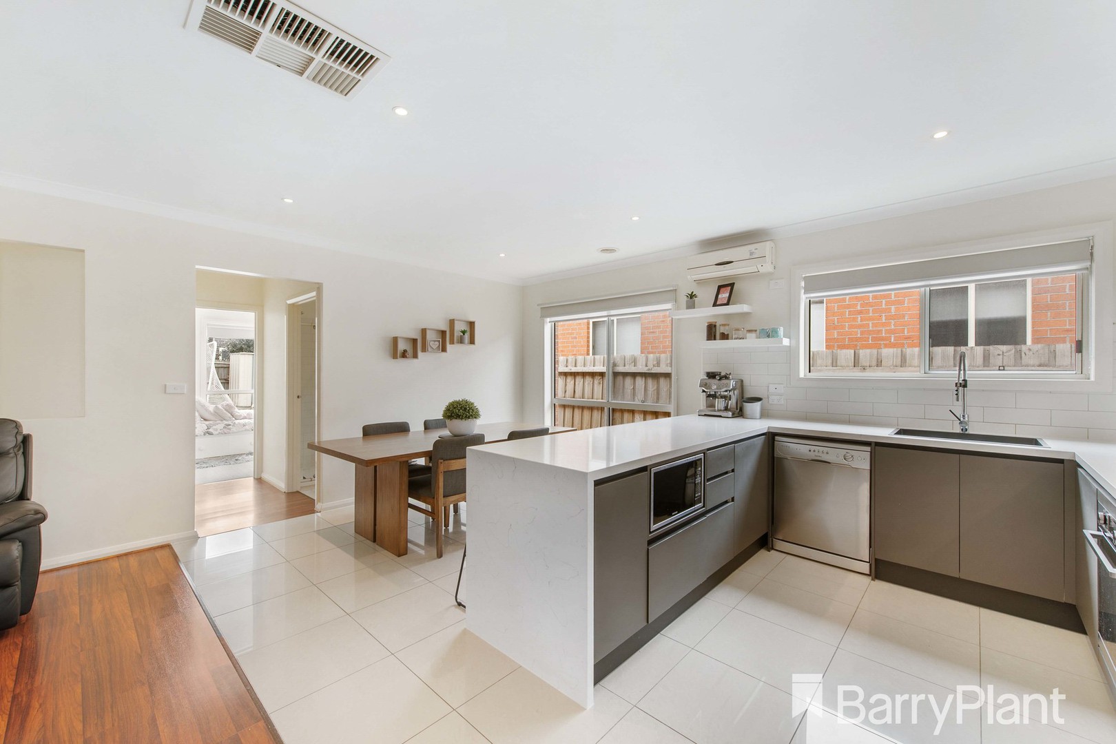 10 Fetlock DriveTruganina, VIC 3029, Truganina - Thumbnail 6