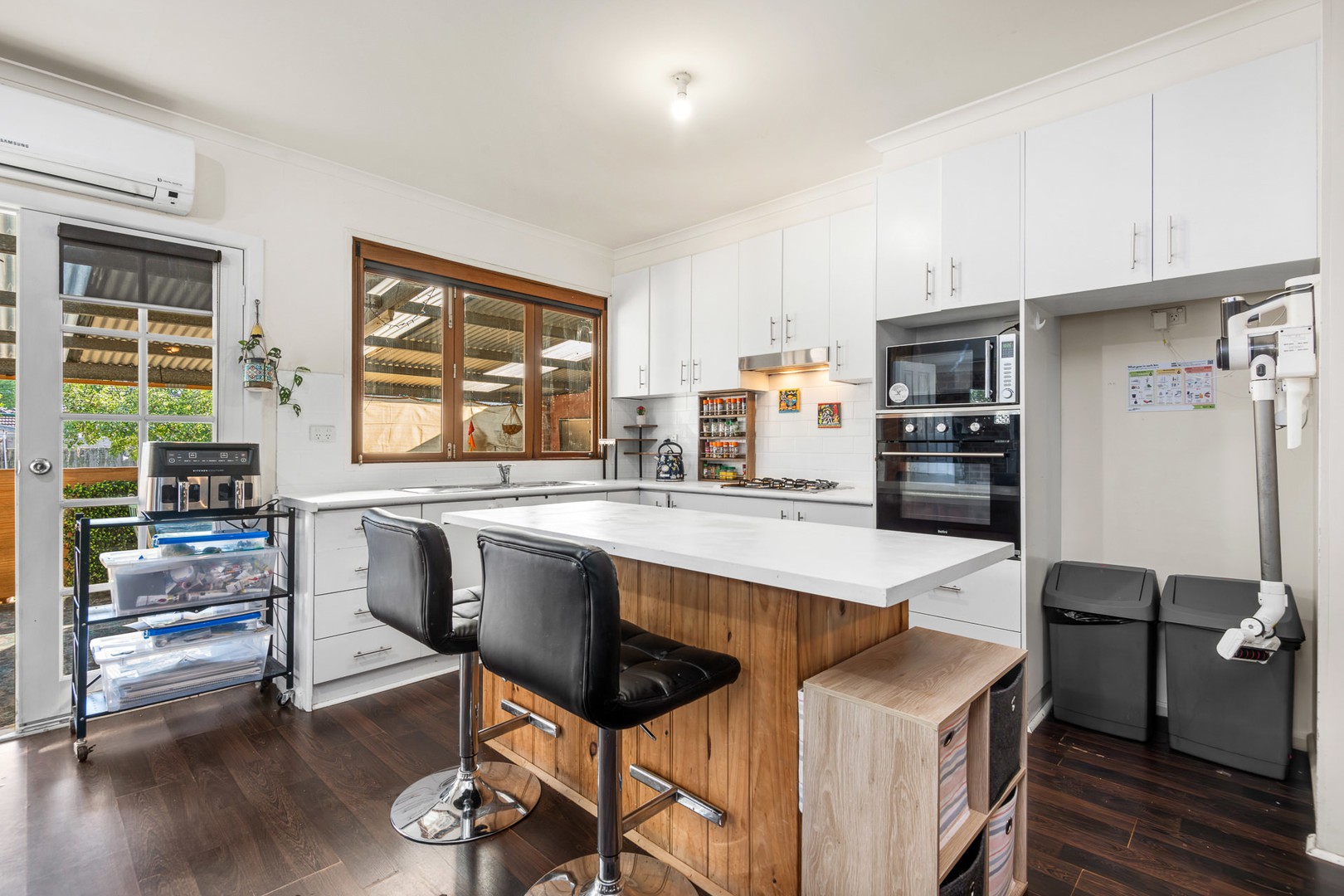 10 Finch Street, Norlane, VIC 3214 - Thumbnail 2 - 03/04/2025