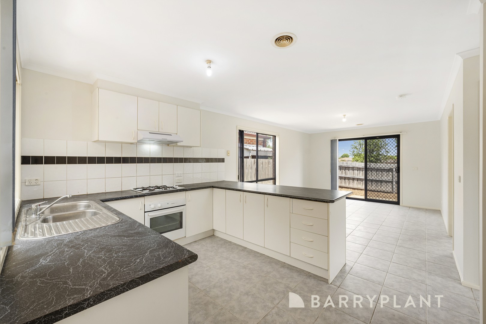10 Fiona Court, Werribee, VIC 3030, Werribee - Thumbnail 7