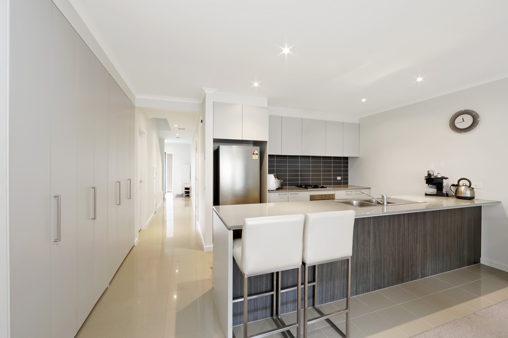 10 Flora Grove, Wantirna South, VIC 3152, Wantirna South - Thumbnail 2