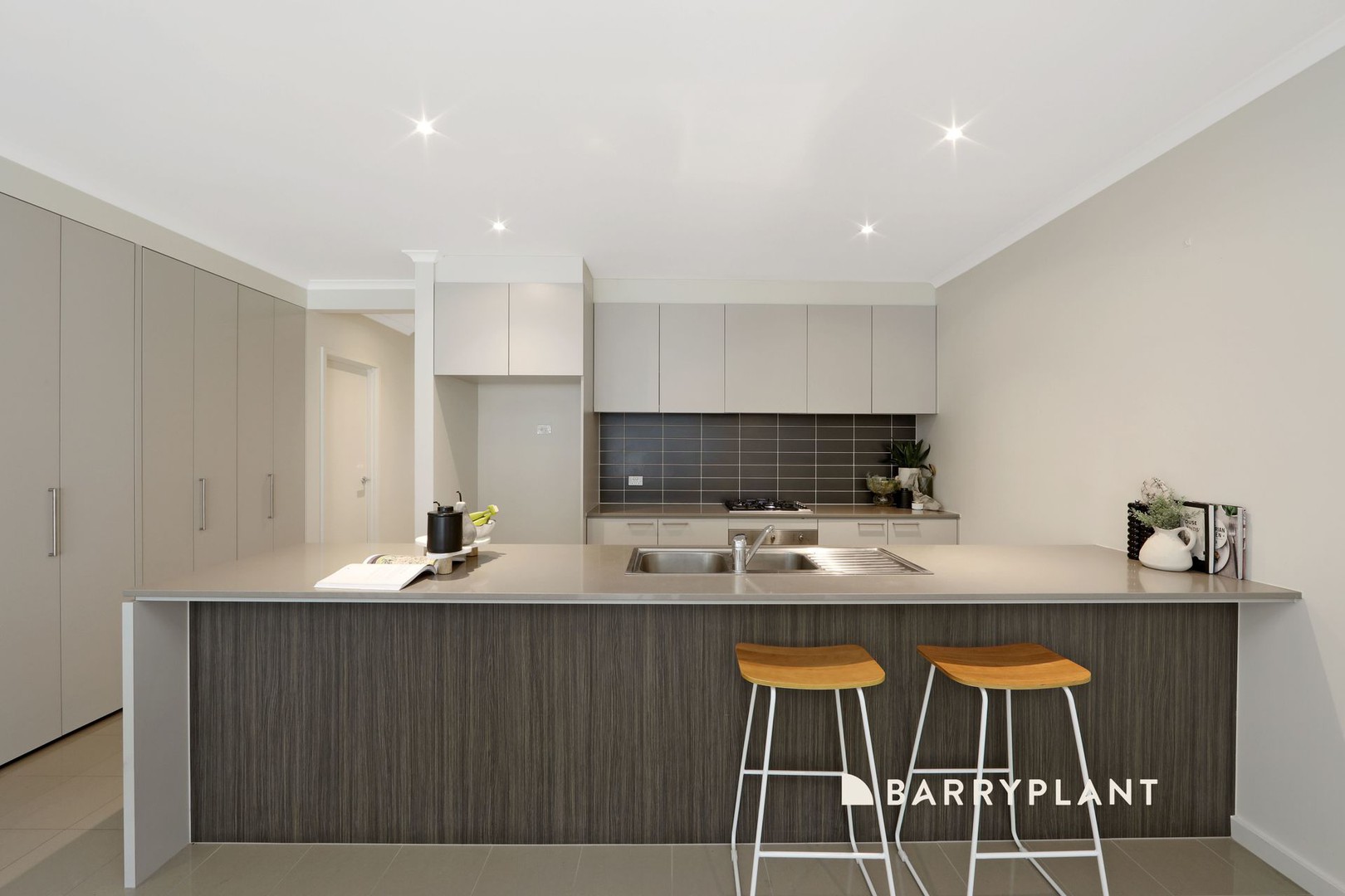 10 Flora Grove, Wantirna South, VIC 3152, Wantirna South - Thumbnail 3