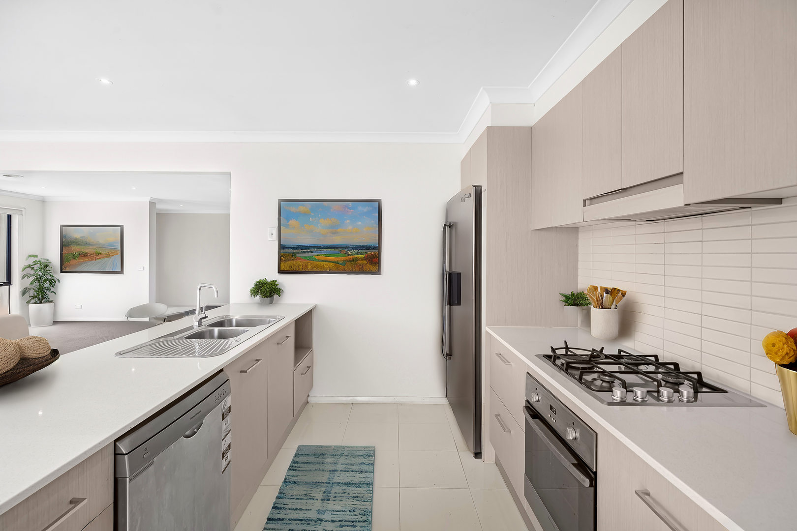 10 Florida Court, Burnside Heights, VIC 3023 - Thumbnail 2 - 30/01/2025