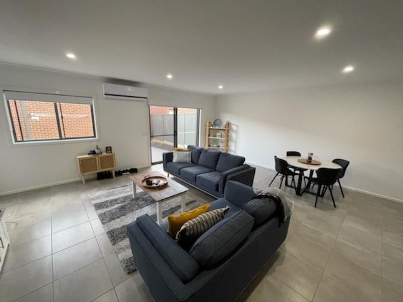 10 Fluent Lane, Greenvale, VIC 3059 - Thumbnail 2 - 11/10/2021
