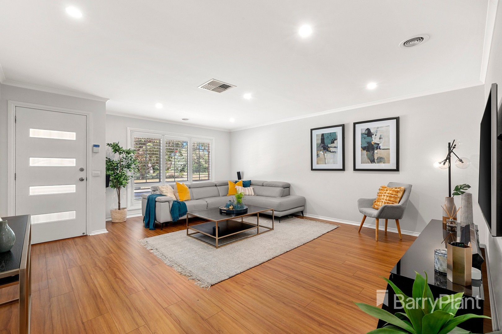 10 Fuschia Grove, South Morang, VIC 3752, South Morang - Thumbnail 2