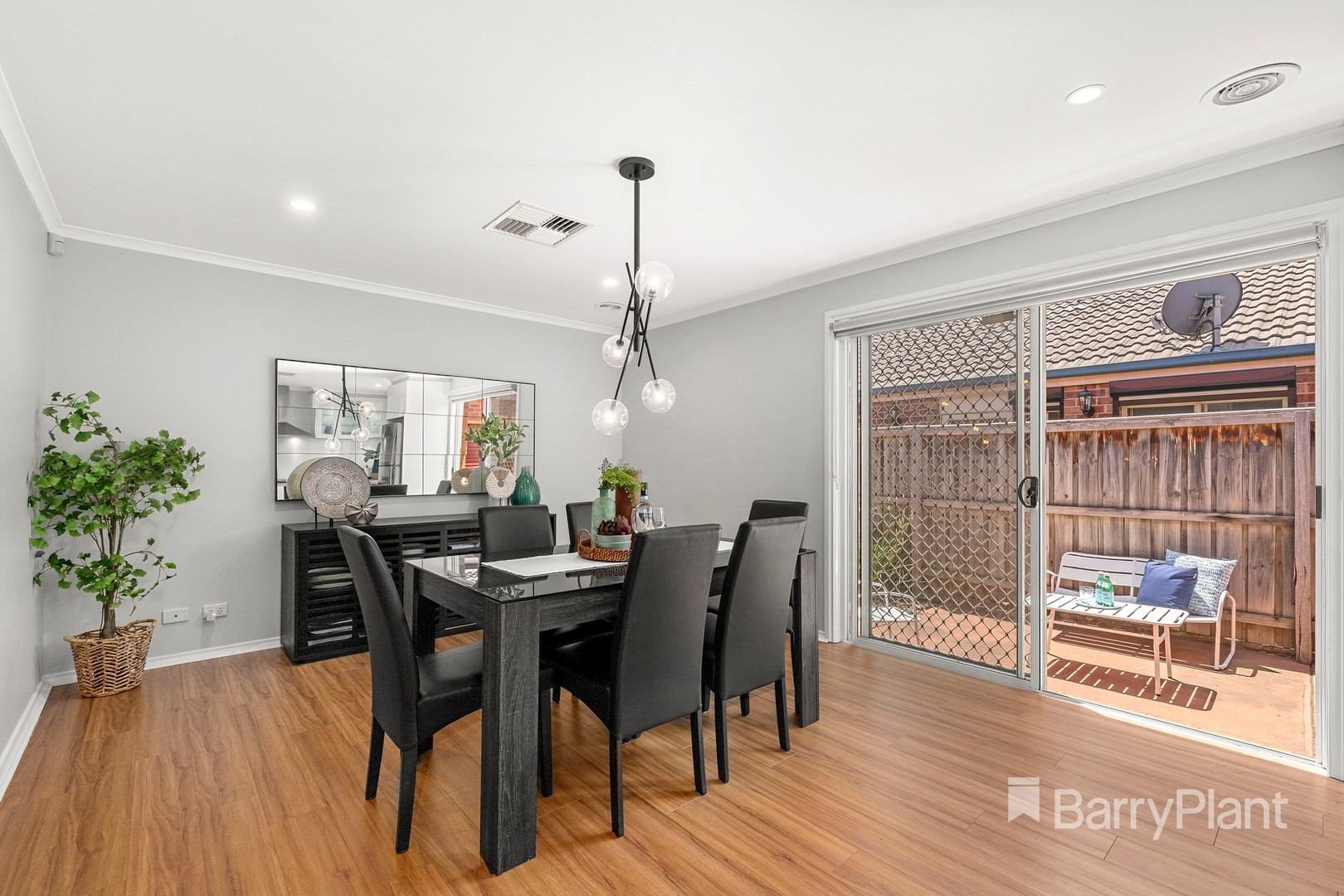 10 Fuschia Grove, South Morang, VIC 3752, South Morang - Thumbnail 4
