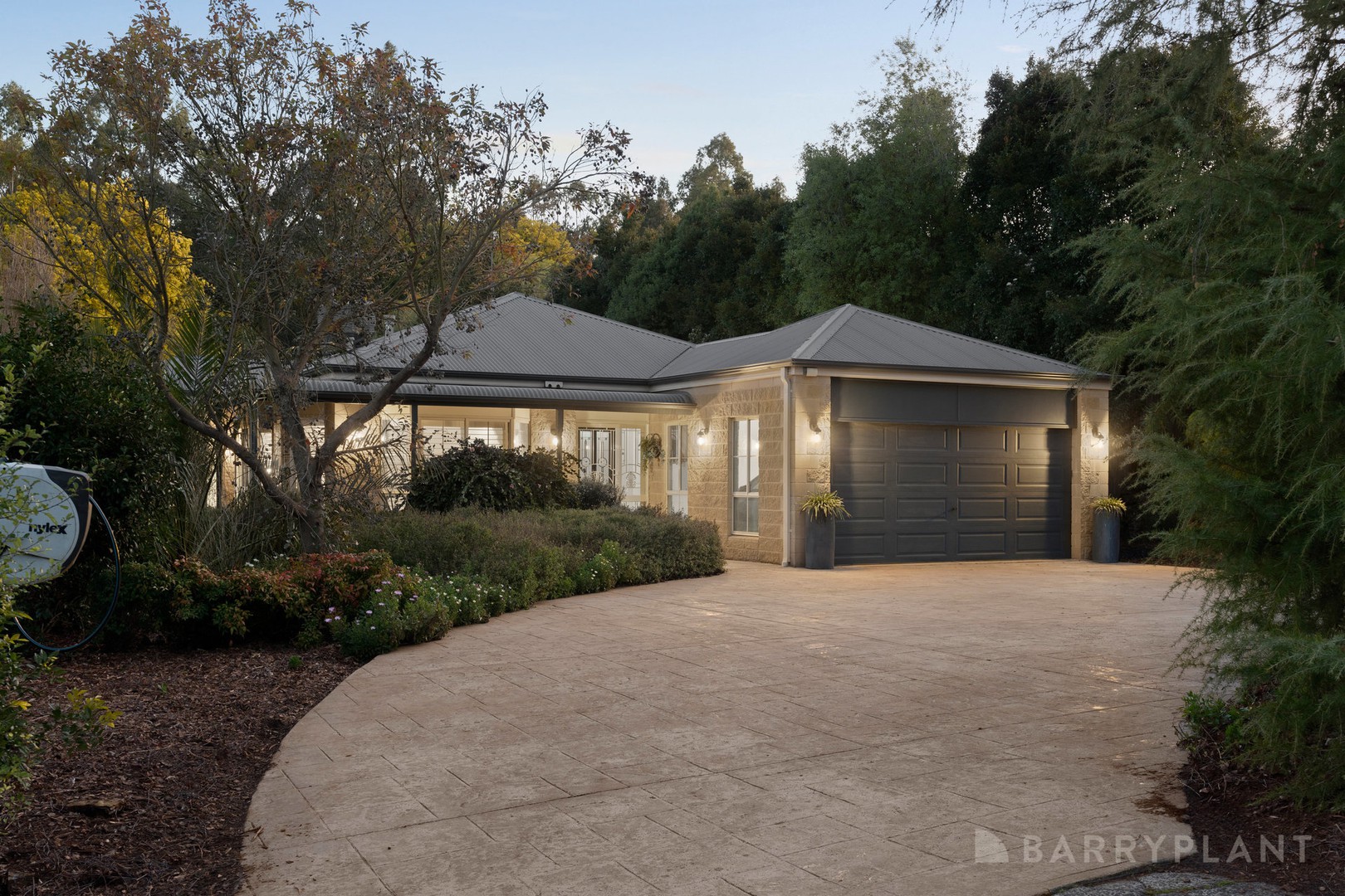 10 Gembrook Park Road, Gembrook, VIC 3783 - Thumbnail 2 - 21/08/2025