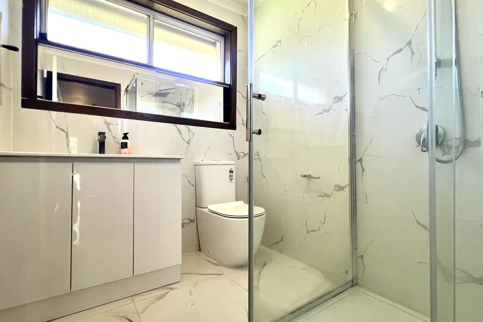 10 Gillespie Road, St Albans, VIC 3021 - Thumbnail 1 - 06/11/2025