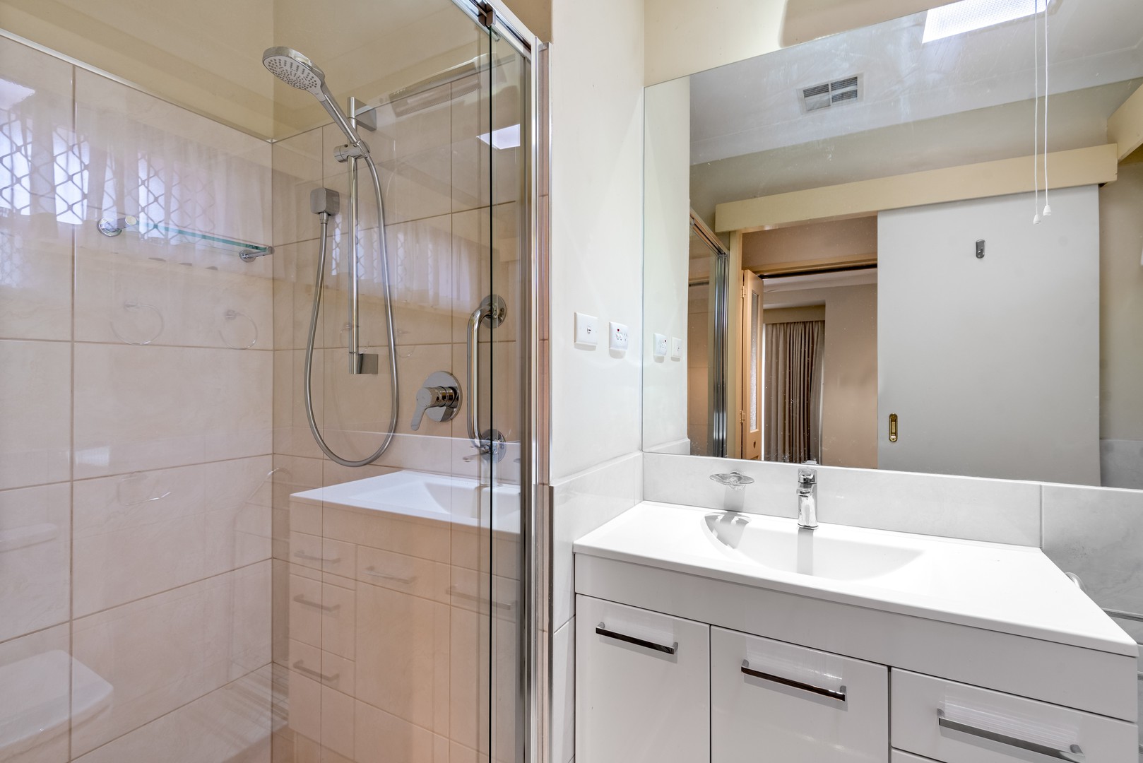 10 Gillies Street, Mitcham, VIC 3132, Mitcham - Thumbnail 6
