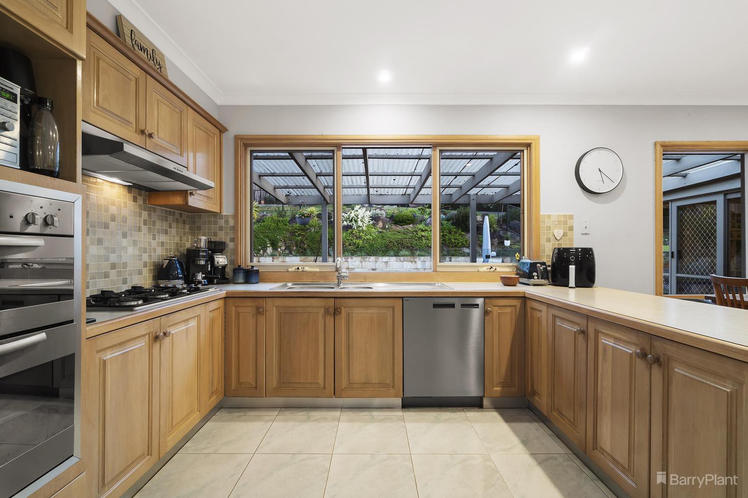 10 Glen Gully Road, Eltham North, VIC 3095, Eltham North - Thumbnail 3