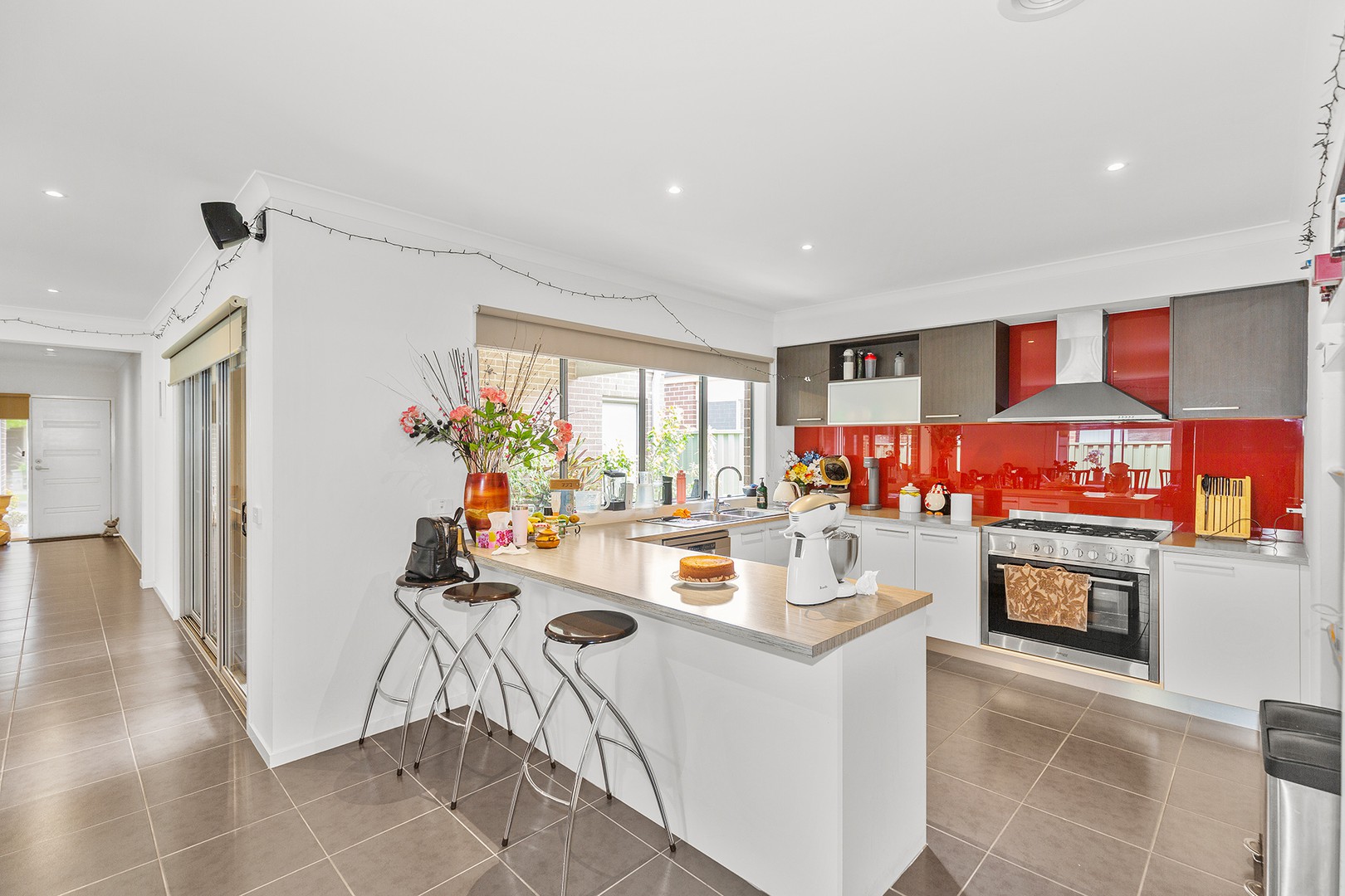 10 Golden Green Street, Pakenham, VIC 3810, Pakenham - Thumbnail 3