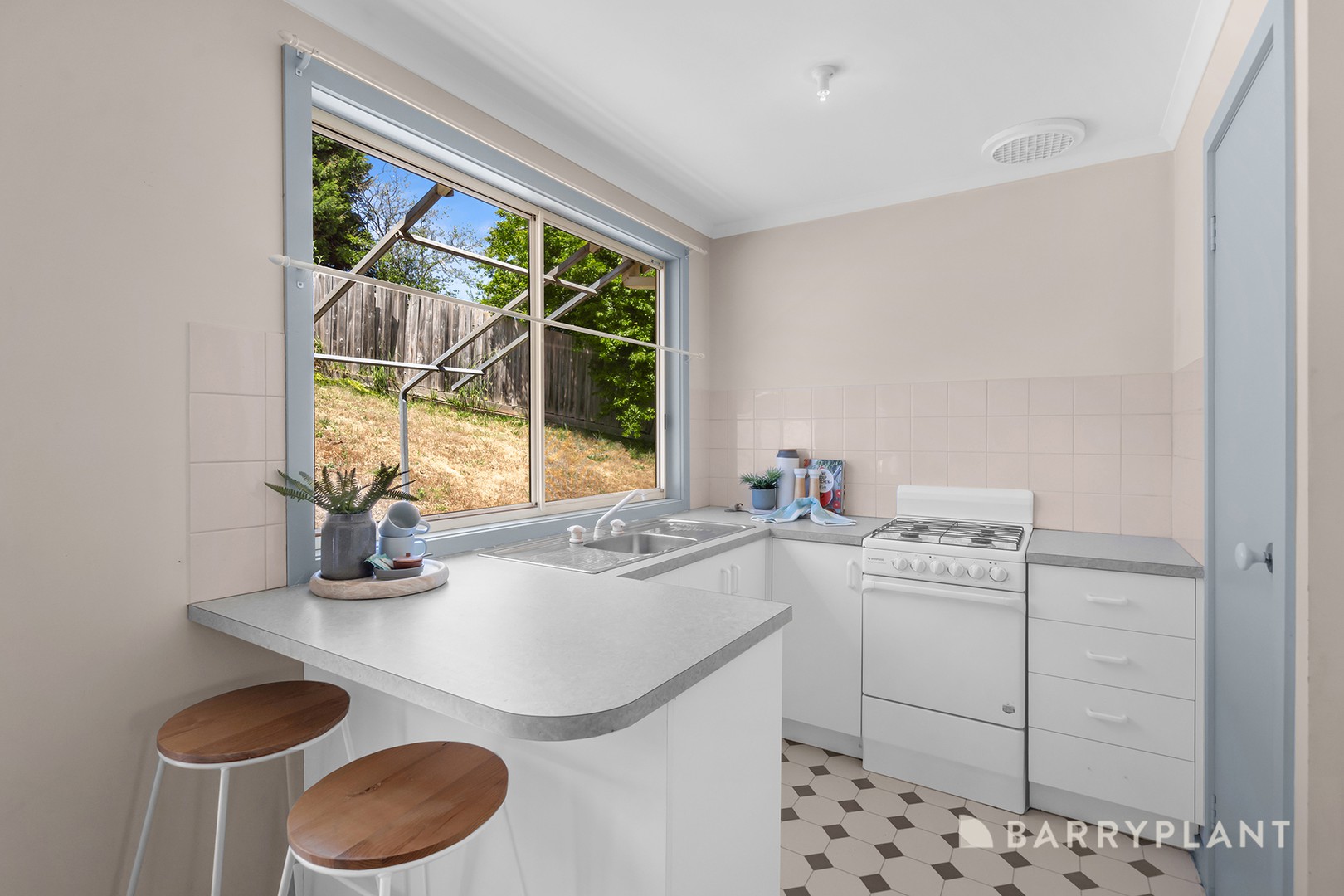 10 Grandvalley Drive, Chirnside Park, VIC 3116, Chirnside Park - Thumbnail 3