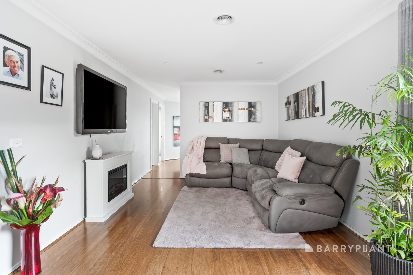 10 Greenock Street, Reservoir, VIC 3073, Reservoir - Thumbnail 2