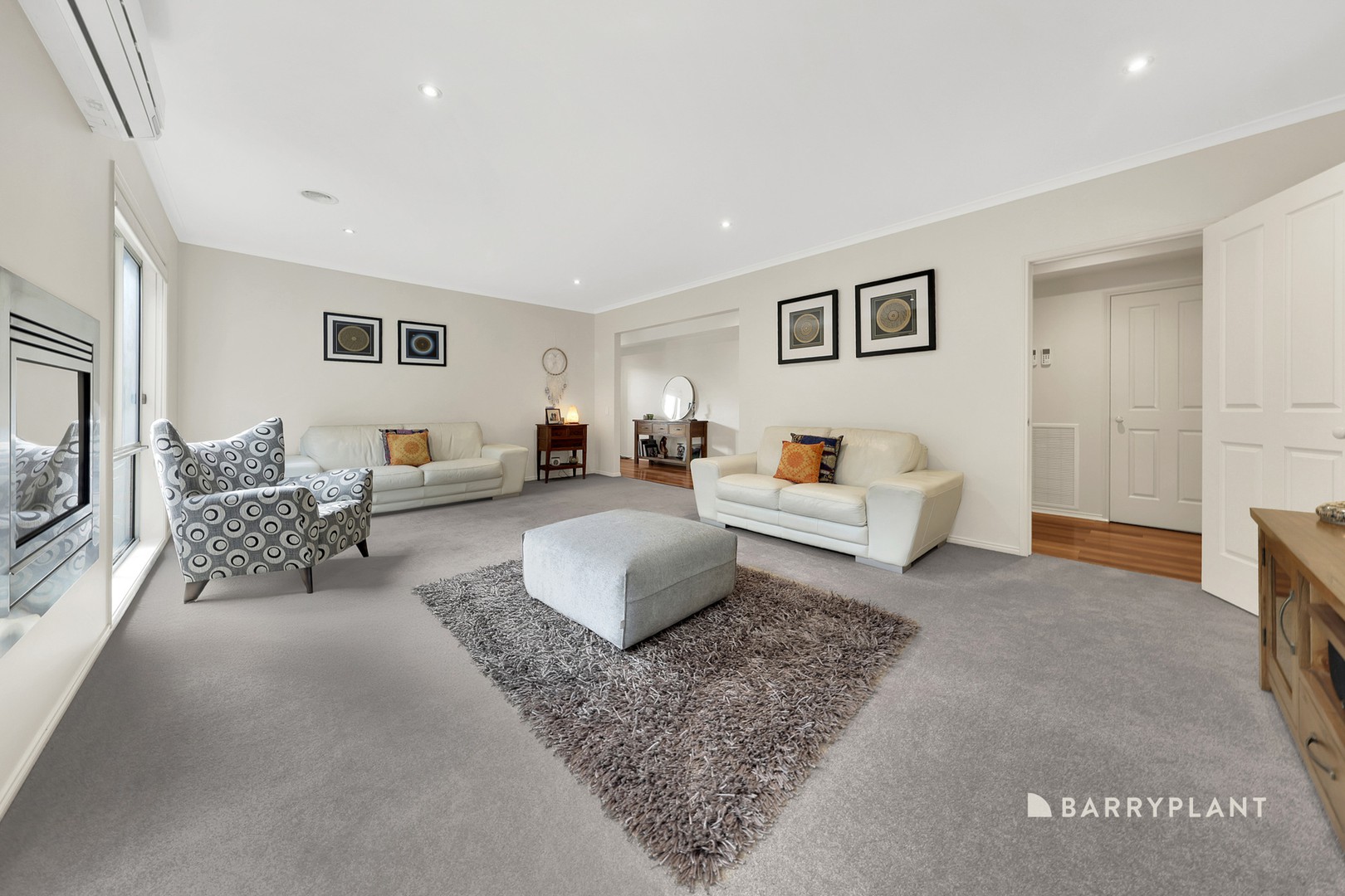 10 Groundberry Street, South Morang, VIC 3752 - Thumbnail 2 - 18/04/2026