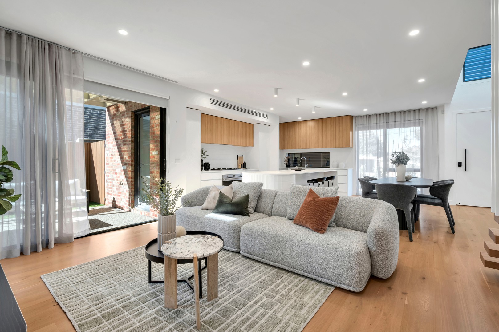 10 Groves Street, Keilor East, VIC 3033, Keilor East - Thumbnail 2