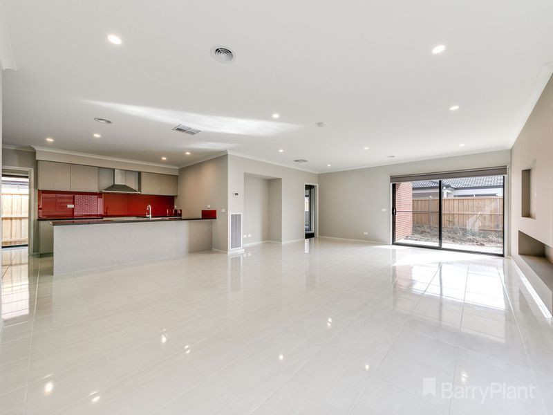 10 Gulliver Drive, Officer, VIC 3809, Officer - Thumbnail 2
