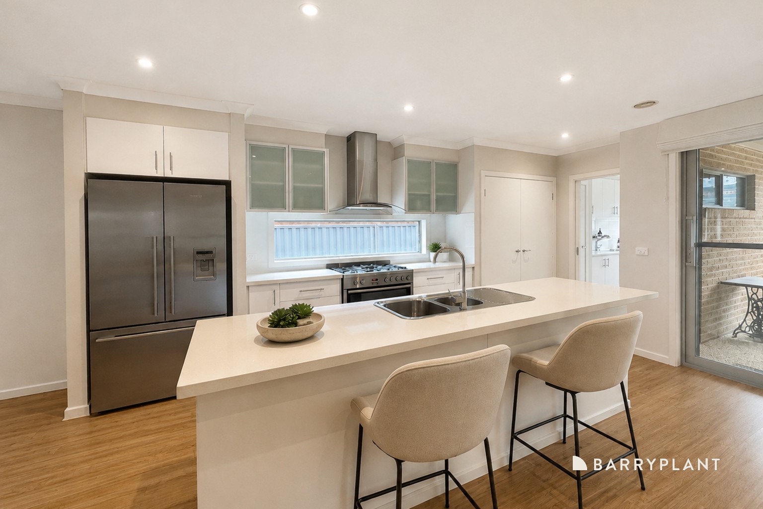 10 Hamish Avenue, Pakenham, VIC 3810 - Thumbnail 2 - 26/08/2026