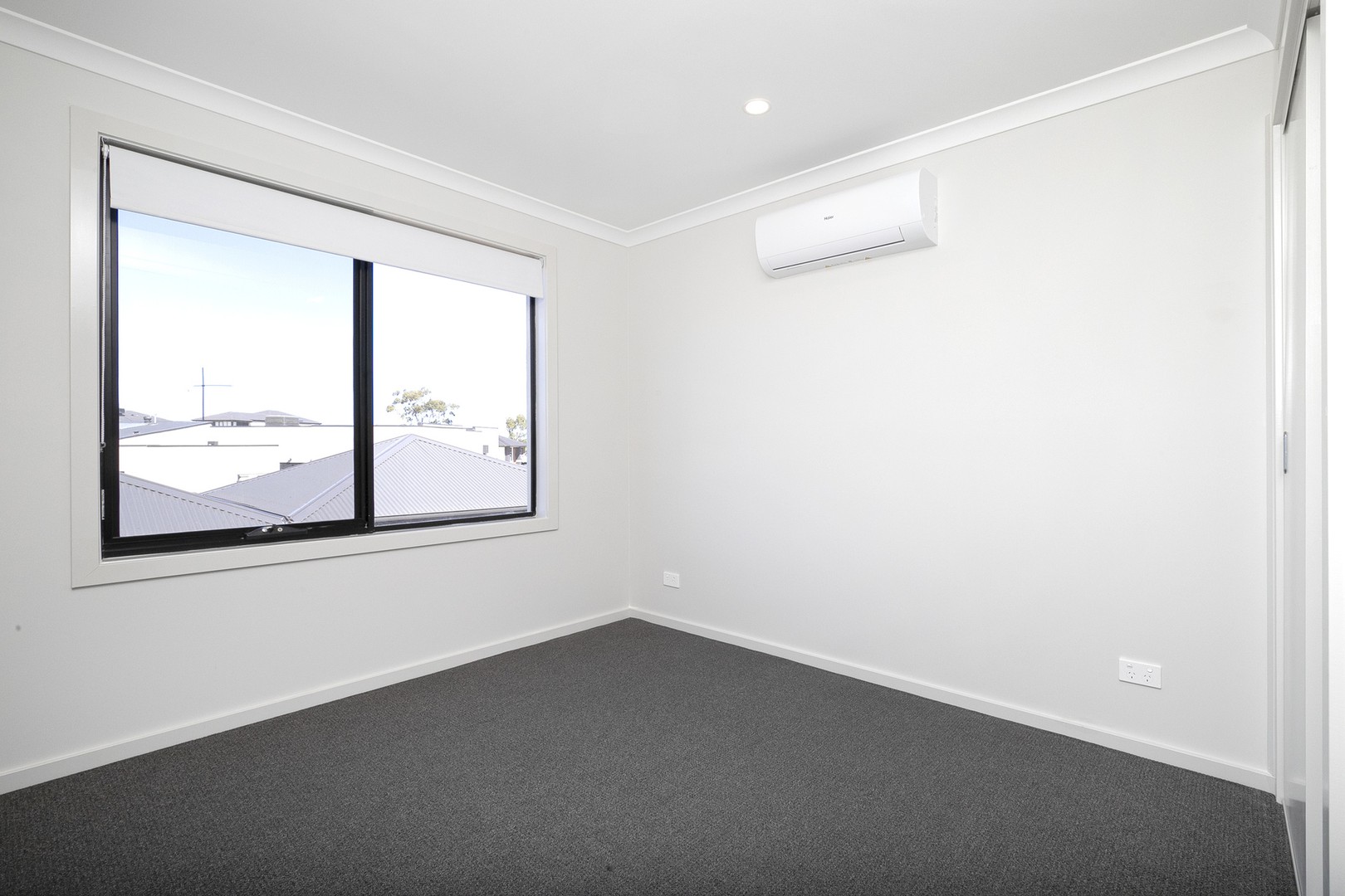 10 Harlequin Avenue, Deanside, VIC 3336, Deanside - Thumbnail 8