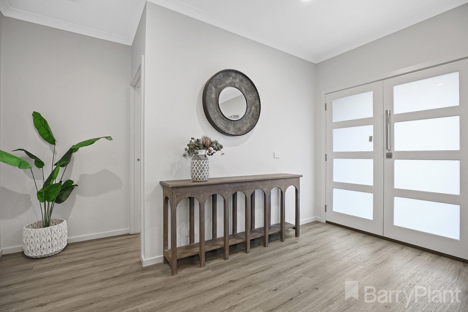 10 Harrods Close, Drouin, VIC 3818 - Thumbnail 2 - 28/07/2022