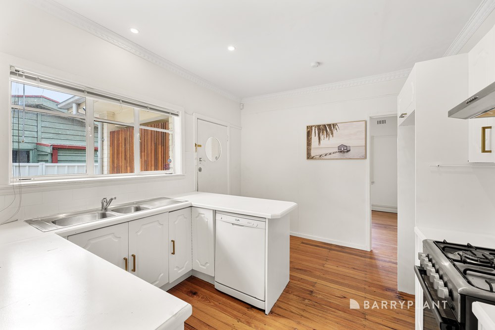 10 Heatherbrae Avenue East, Ringwood, VIC 3134 - Thumbnail 2 - 19/03/2025