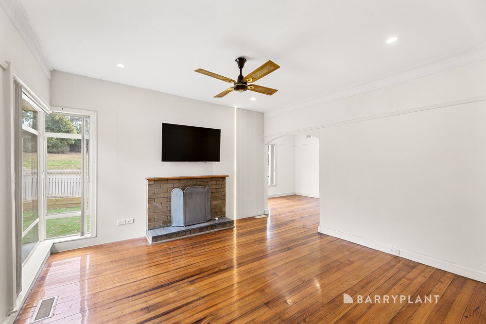 10 Heatherbrae Avenue East, Ringwood, VIC 3134, Ringwood - Thumbnail 3