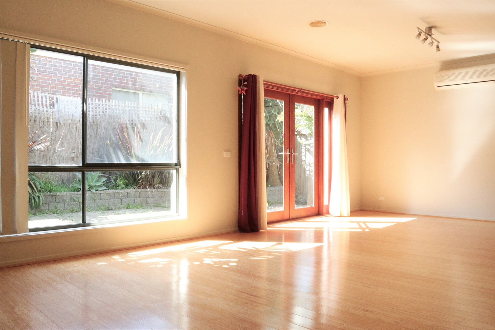 10 Herryls Lane, Craigieburn, VIC 3064, Craigieburn - Thumbnail 4